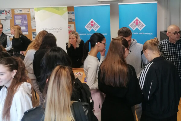 Cjeloživotno učenje kao ključ za smanjenje nezaposlenosti – aktivnosti Tjedna cjeloživotnog učenja u HZZ Područnom uredu Virovitica 4 tjedan cjelozivotnog ucenja u hzz pu virovitica i cisok virovitica scaled 1