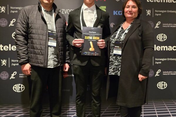 20251107 161144 Custom