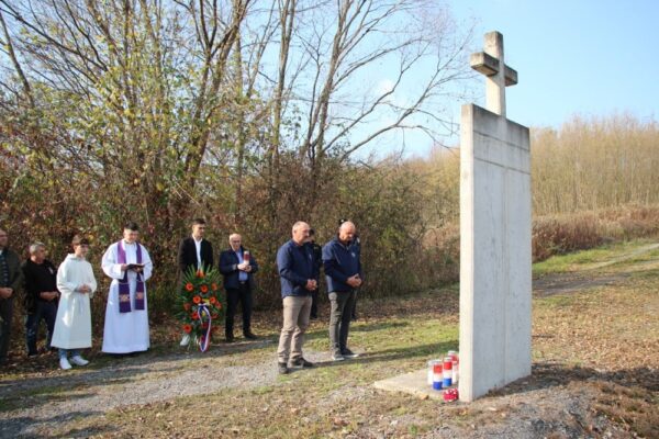 Obilježena 34. godišnjica pogibije pripadnika 127. brigade HV na području općine Đulovac 11 IMG 4260 Custom