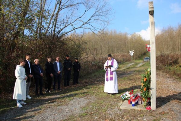 Obilježena 34. godišnjica pogibije pripadnika 127. brigade HV na području općine Đulovac 14 IMG 4277 Custom