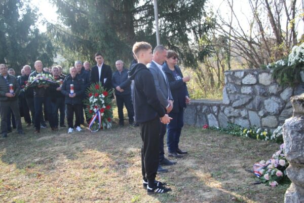 Obilježena 34. godišnjica pogibije pripadnika 127. brigade HV na području općine Đulovac 20 IMG 4319 Custom