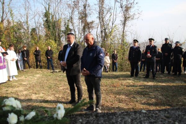 Obilježena 34. godišnjica pogibije pripadnika 127. brigade HV na području općine Đulovac 26 IMG 4340 Custom