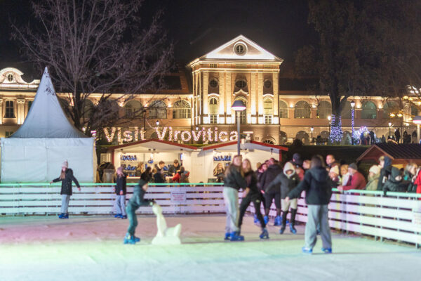 Upaljena prva adventska svijeća: Uz bajku na ledu i koncert klape Intrade Virovitica svečano otvorila najljepše doba godine 152 b advent vtc 200