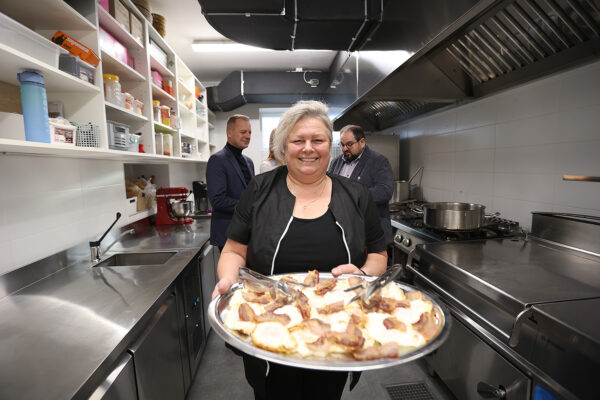 U Katoličku osnovnu školu u Virovitici stigla je nova moderno opremljena kuhinja 5 kuhinja katolicka 29