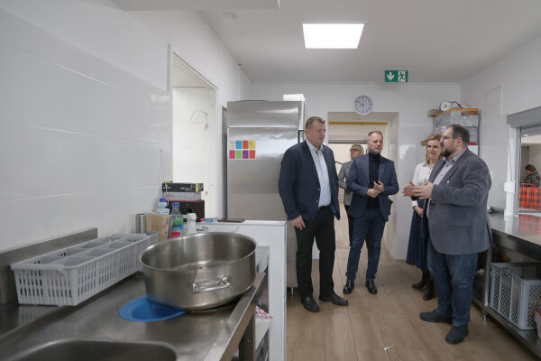 U Katoličku osnovnu školu u Virovitici stigla je nova moderno opremljena kuhinja 9 kuhinja katolicka 59