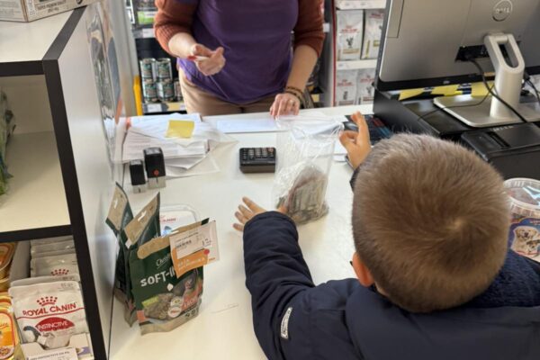 Velika srca malih „Notica” – narukvice dobrote za šapice u azilu 6 viber slika 2025 11 07 13 27 28 347