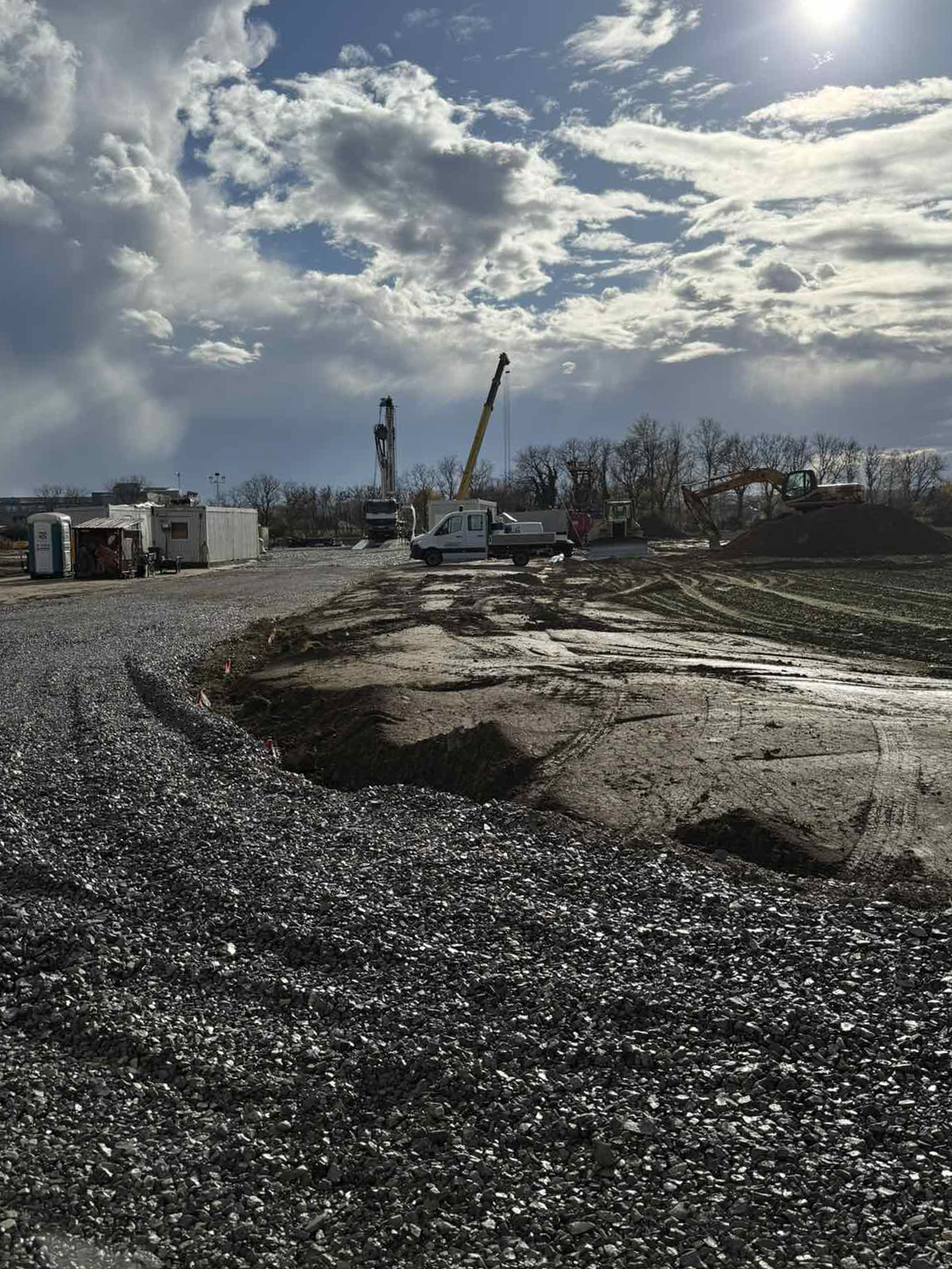 U Virovitici u tijeku pripremni radovi za istražnu geotermalnu bušotinu – stigla bušeća garnitura 1 viber slika 2025 11 17 13 06 30 792