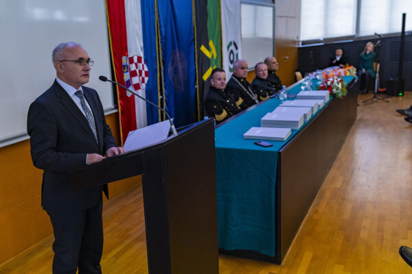 Gradu Virovitici i Virkomu priznanje Rudarsko-geološko-naftnog fakulteta za stručnu suradnju i sudjelovanje na projektima 10 42
