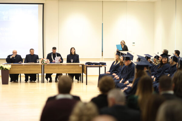 “Znanje je resurs koji dijeljenjem raste”: Veleučilište u Virovitici promoviralo 80 prvostupnika i magistara 5 595543564 1299168052239646 303702774785649083 n