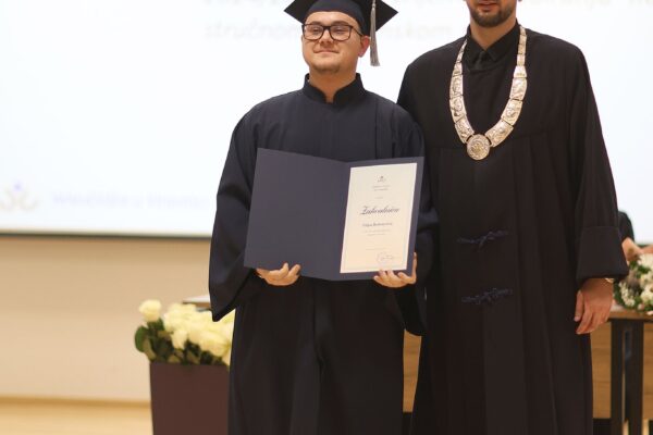 “Znanje je resurs koji dijeljenjem raste”: Veleučilište u Virovitici promoviralo 80 prvostupnika i magistara 18 595814981 1299168725572912 3433614035173774270 n