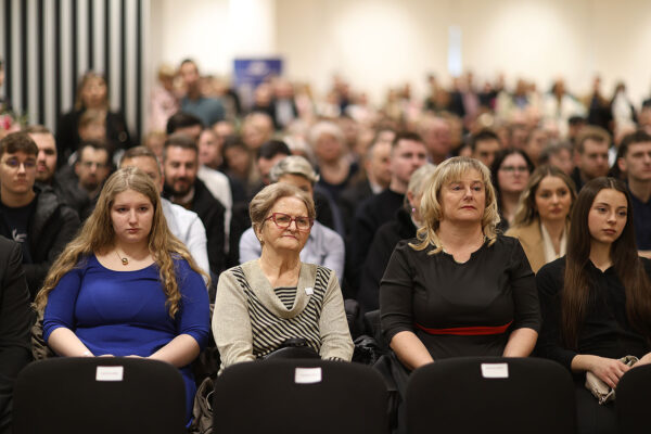 “Znanje je resurs koji dijeljenjem raste”: Veleučilište u Virovitici promoviralo 80 prvostupnika i magistara 27 595993329 1299166968906421 846052435256355871 n