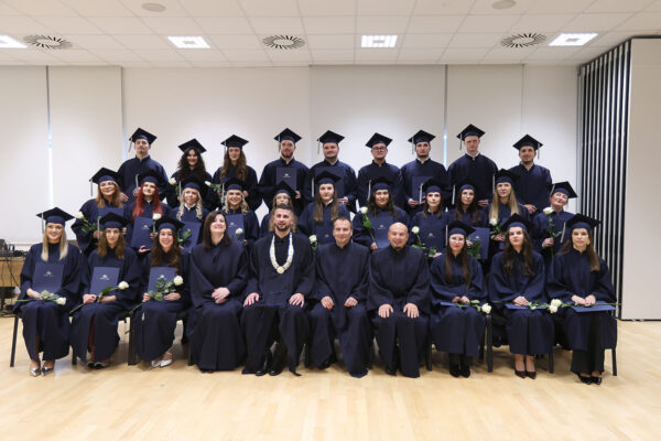 “Znanje je resurs koji dijeljenjem raste”: Veleučilište u Virovitici promoviralo 80 prvostupnika i magistara 60 597860051 1299165245573260 5543071894611574879 n