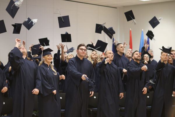 “Znanje je resurs koji dijeljenjem raste”: Veleučilište u Virovitici promoviralo 80 prvostupnika i magistara 64 597870571 1299165242239927 3574853834899407204 n