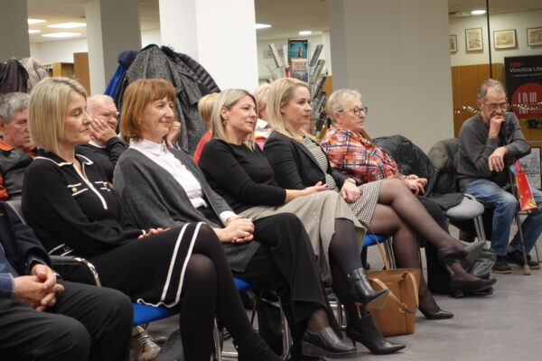 Božićna večer Matice umirovljenika VPŽ: Pripadnici zlatne dobi godinu zaključili poetsko-glazbenom večeri 13 DSC09717