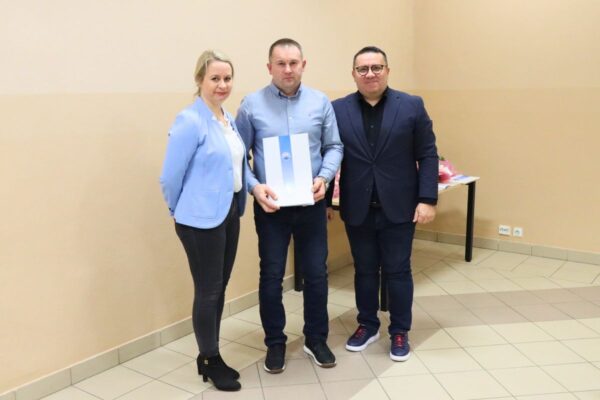 Povijesne brojke Udruženja obrtnika Virovitica: Uručena priznanja majstorima zanata iza kojih su desetljeća rada 5 Dizajn bez naslova 6