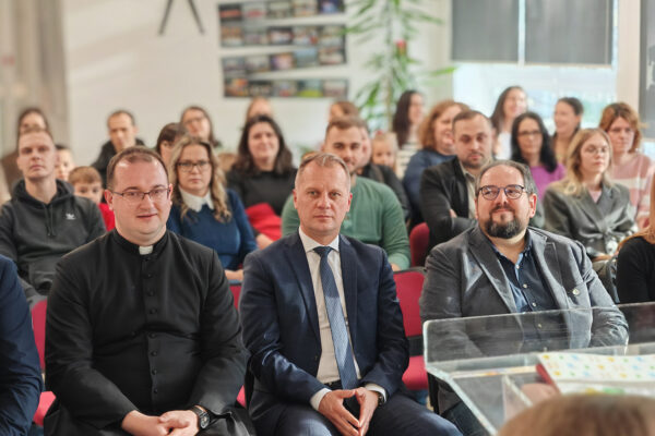 Rekonstrukcija završena, kuhače spremne: Svečano otvorena obnovljena kuhinja u virovitičkoj Katoličkoj osnovnoj školi 9 IMG 20251209 131148