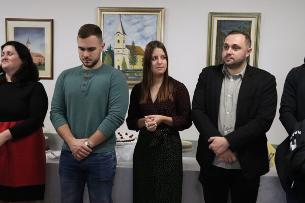 Rekonstrukcija završena, kuhače spremne: Svečano otvorena obnovljena kuhinja u virovitičkoj Katoličkoj osnovnoj školi 26 IMG 7747 Custom