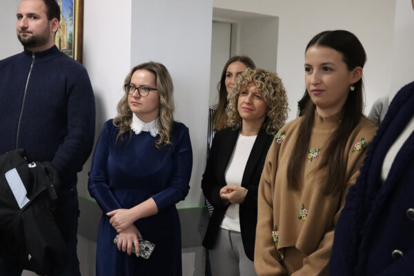 Rekonstrukcija završena, kuhače spremne: Svečano otvorena obnovljena kuhinja u virovitičkoj Katoličkoj osnovnoj školi 27 IMG 7749 Custom