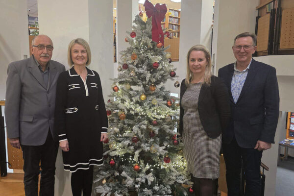 Božićna večer Matice umirovljenika VPŽ: Pripadnici zlatne dobi godinu zaključili poetsko-glazbenom večeri 23 viber slika 2025 12 17 20 43 00 278