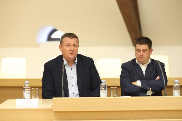 Virovitica ulazi u novu eru javnog prijevoza — stiže pet električnih autobusa 22 autobusi vtc potpis 155