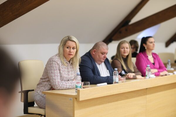 Virovitica ulazi u novu eru javnog prijevoza — stiže pet električnih autobusa 9 autobusi vtc potpis 52