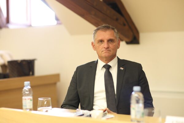 Virovitica ulazi u novu eru javnog prijevoza — stiže pet električnih autobusa 10 autobusi vtc potpis 57