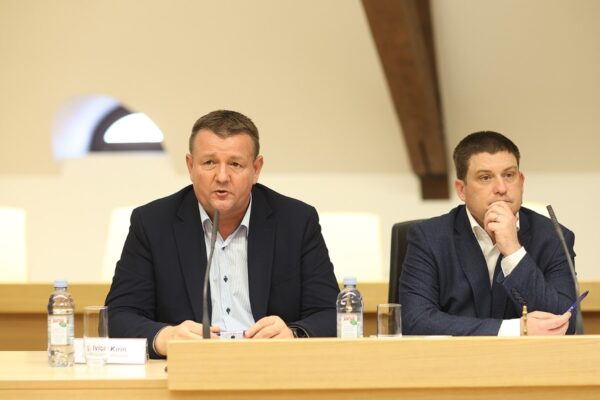 Virovitica ulazi u novu eru javnog prijevoza — stiže pet električnih autobusa 12 autobusi vtc potpis 75