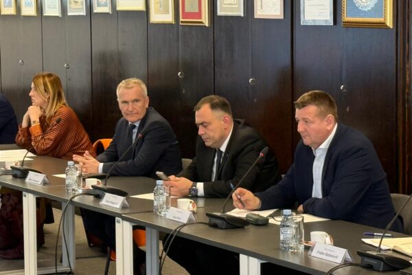 U Ministarstvu hrvatskih branitelja održan sastanak vezano uz izgradnju Veteranskog centra u Virovitici 2 246dd5bf 87e1 4848 8938 388058323e29