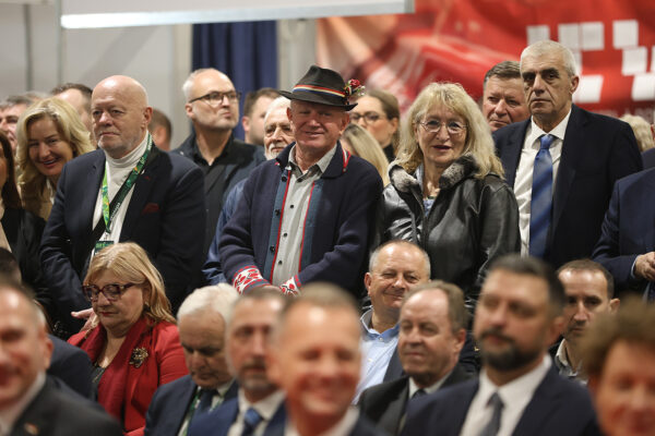 Virovitica u znaku gospodarstva i poljoprivrede, ministar Vlajčić: „Viroexpo je više od sajma“ 16 632291652 1354567423366375 4408521886506604470 n