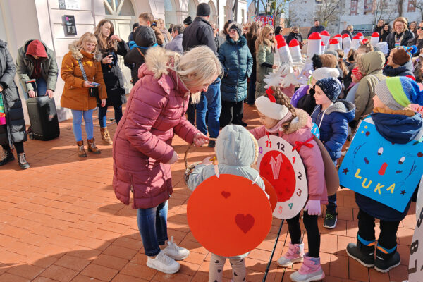 Fotogalerija: Dječja karnevalska povorka u središtu Virovitice 31 IMG 20260216 102453