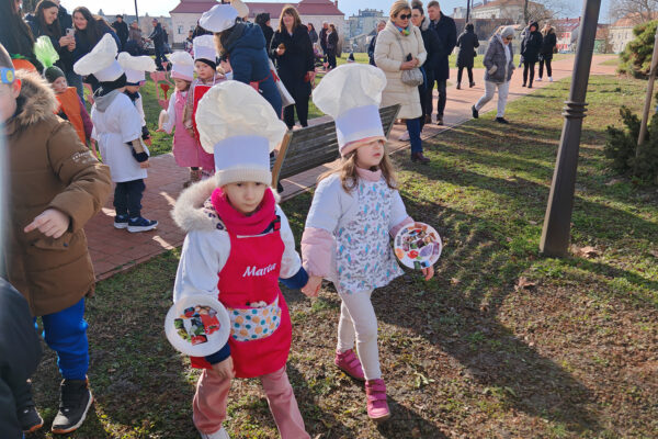 Fotogalerija: Dječja karnevalska povorka u središtu Virovitice 38 IMG 20260216 102735