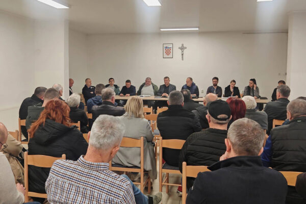 Održani zborovi građana u Taborištu i Čemernici; u utorak na rasporedu Golo Brdo i Podgorje 13 645550077 1333265765500102 410600267644087738 n