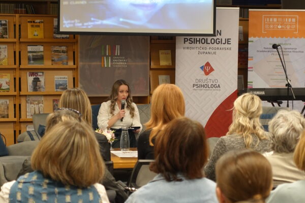 Treba nam više vremena za empatiju: U Virovitici započeo 19. Tjedan psihologije 14 DSC01191