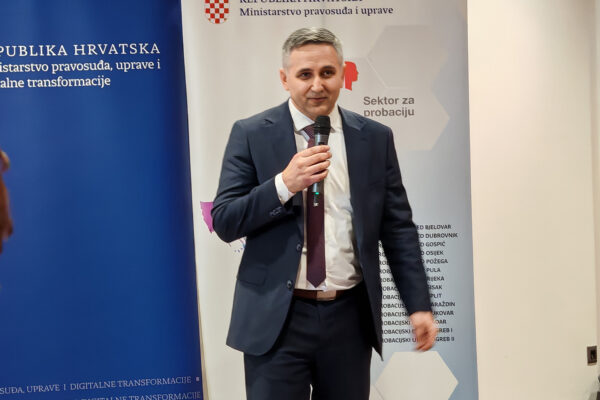 Draženu Betlemoviću, djelatniku Grada Virovitice, zahvalnica za izvrsnu suradnju s probacijskom službom 17 IMG 20260310 124752 1