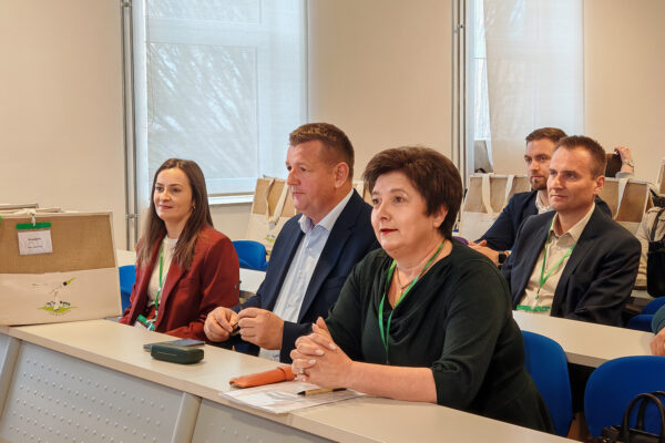 U Virovitici se održava NONA Forum „Od plana do kvadrata — rješenja koja mijenjaju gradove” 1 IMG 20260317 091706
