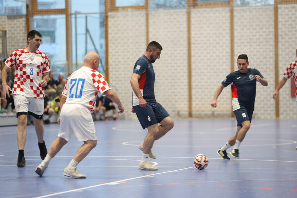 Uskrs u svakom domu: Fratri najbolji na konopu, Opća bolnica Virovitica treći put zaredom prvak u malom nogometu 22 Uskrs u svakom domu 2026 303