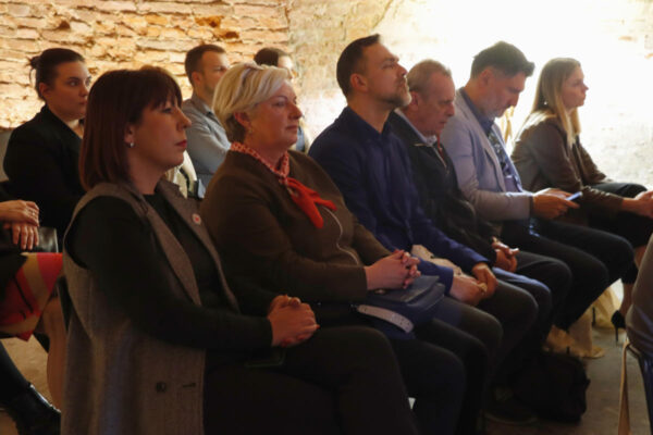 Humanitarni paketi za najpotrebitije: Započeo projekt GDCK-a Virovitica vrijedan gotovo 7 milijuna eura 13 e83f86bd 9c0a 475e 9bec e3484d603444 1200x800 1