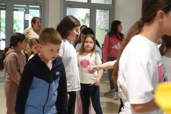 Nazorovi zadrugari 13