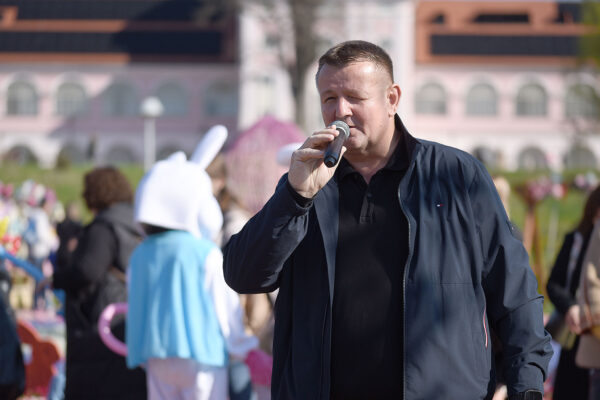 Fotogalerija: Druženje, igra i lov na pisanice, u Virovitici održan tradicionalni Uskrsni sajam 68 Uskrsni sajam VTC foto kristijan toplak 35