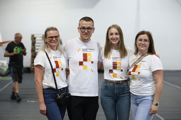 Umirovljenici pokazali kako izgleda aktivna treća životna dob: U Virovitici se okupilo više od 1.200 sudionika 32 703924601 1438780514945065 8147697799910037414 n