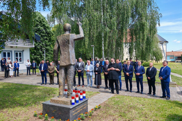 U Turnašici obilježena 32. obljetnica smrti prvog potpredsjednika Hrvatskog sabora Stjepana Sulimanca Štefine 41 IMG 20260518 113411
