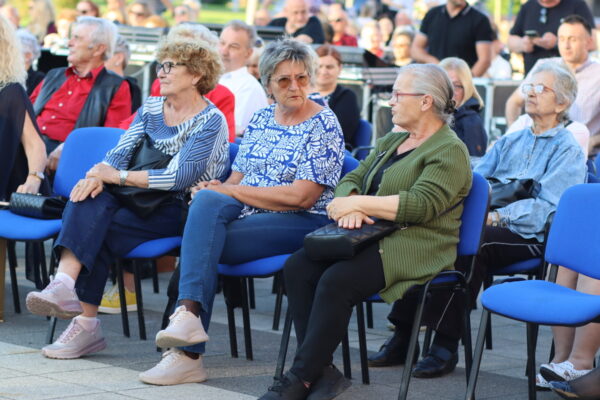 „Simfonija u mom gradu“ spojila Viroviticu i Poreč: GŠ Jan Vlašimsky proslavila 140 godina glazbe i tradicije 5 IMG 5041