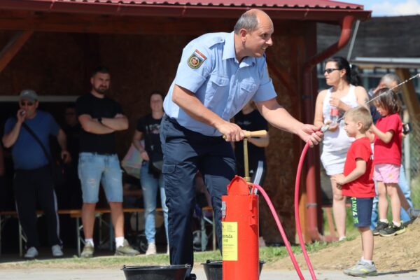 Virovitički vatrogasci pokazali spremnost i znanje na gradskom natjecanju: Sve ekipe izborile županijsku smotru 14 IMG 5682