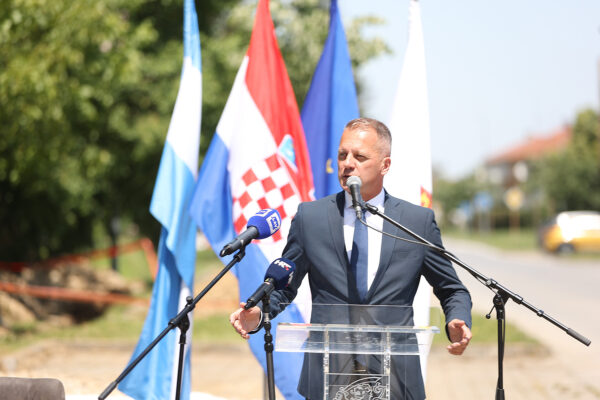 Velik projekt za mlade u Virovitici: Kreće gradnja POS zgrade vrijedne šest milijuna eura 23 bacic stan pos 176