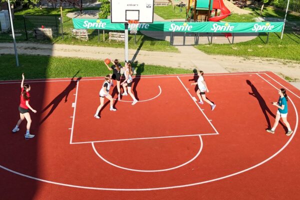 Mladi košarkaši oduševili u Virovitici: ekipe Virka i 3PET plasirale su se na 3x3 Sprite cup regionalnu završnicu u Križevcima 1 DJI 20260609184415 0003 D
