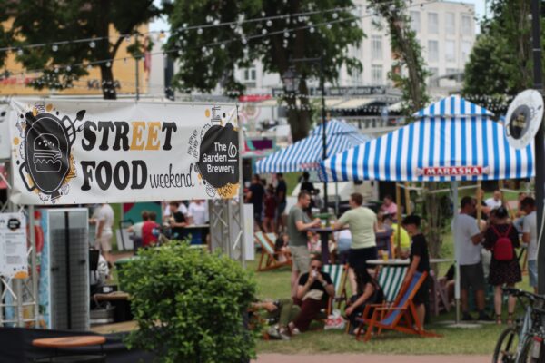 Street Food Weekend u Virovitici kroz četiri dana privukao tisuće posjetitelja: Proglašena i najbolja jela festivala 16 IMG 1968 scaled 1