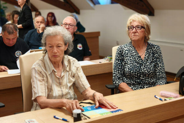 Potpora za 73 programa i projekata: gradonačelnik Kirin uručio ugovore virovitičkim udrugama 11 IMG 20260602 090232