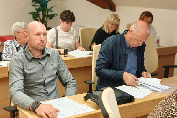 Potpora za 73 programa i projekata: gradonačelnik Kirin uručio ugovore virovitičkim udrugama 19 IMG 20260602 090549