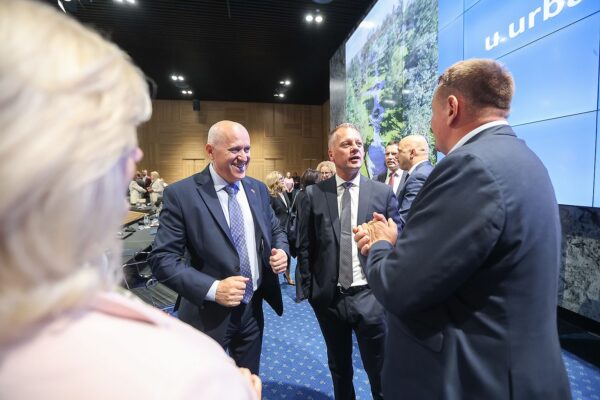 Više od 2,6 milijuna eura bespovratnih sredstava za zeleniju Viroviticu: uređuju se središte grada i Vegeška 5 viber slika 2026 06 10 12 46 19 498