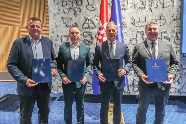 Više od 2,6 milijuna eura bespovratnih sredstava za zeleniju Viroviticu: uređuju se središte grada i Vegeška 13 viber slika 2026 06 10 12 46 21 836